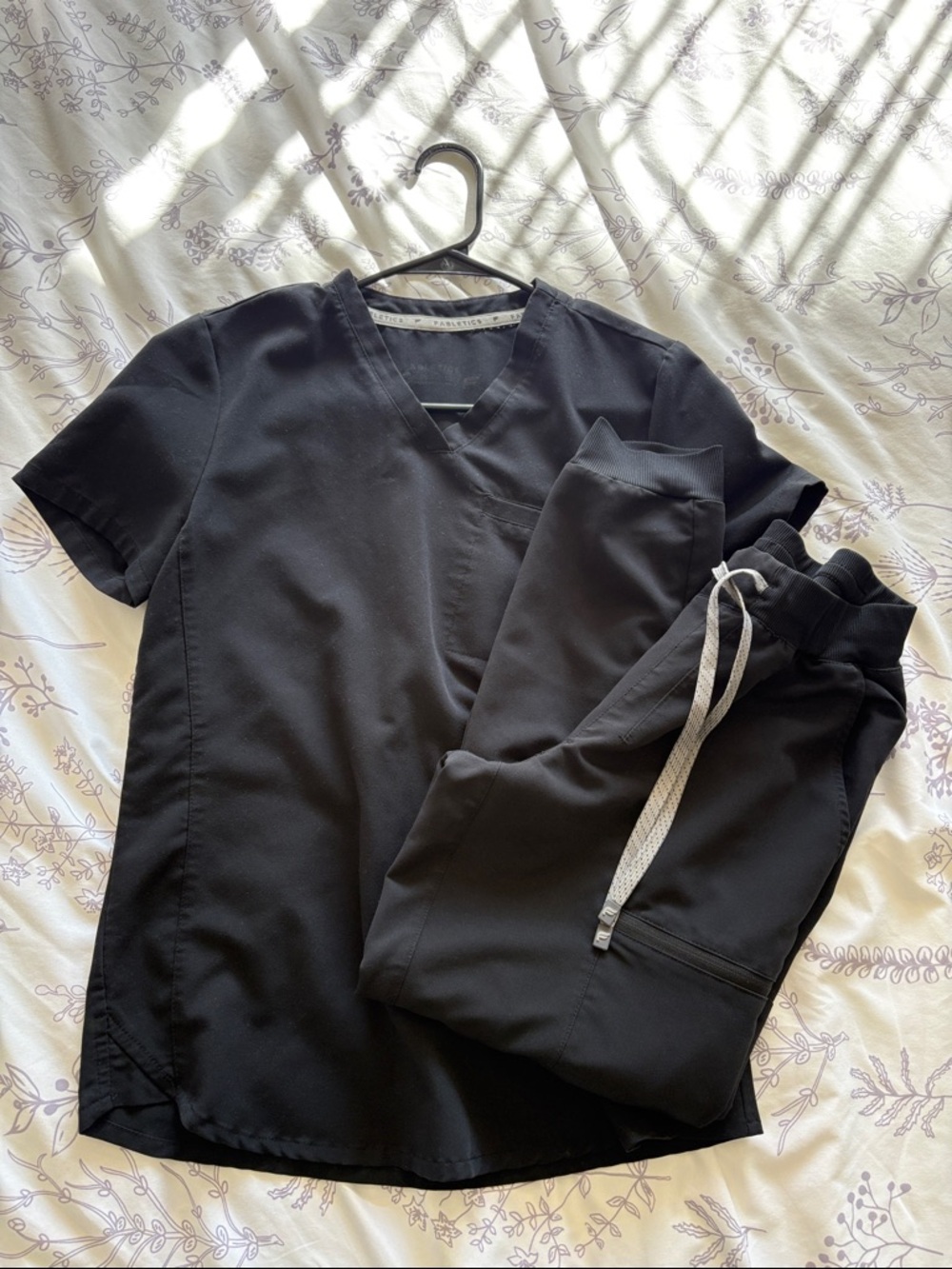Fabletics Black Scrub Set - Top & Jogger Pants